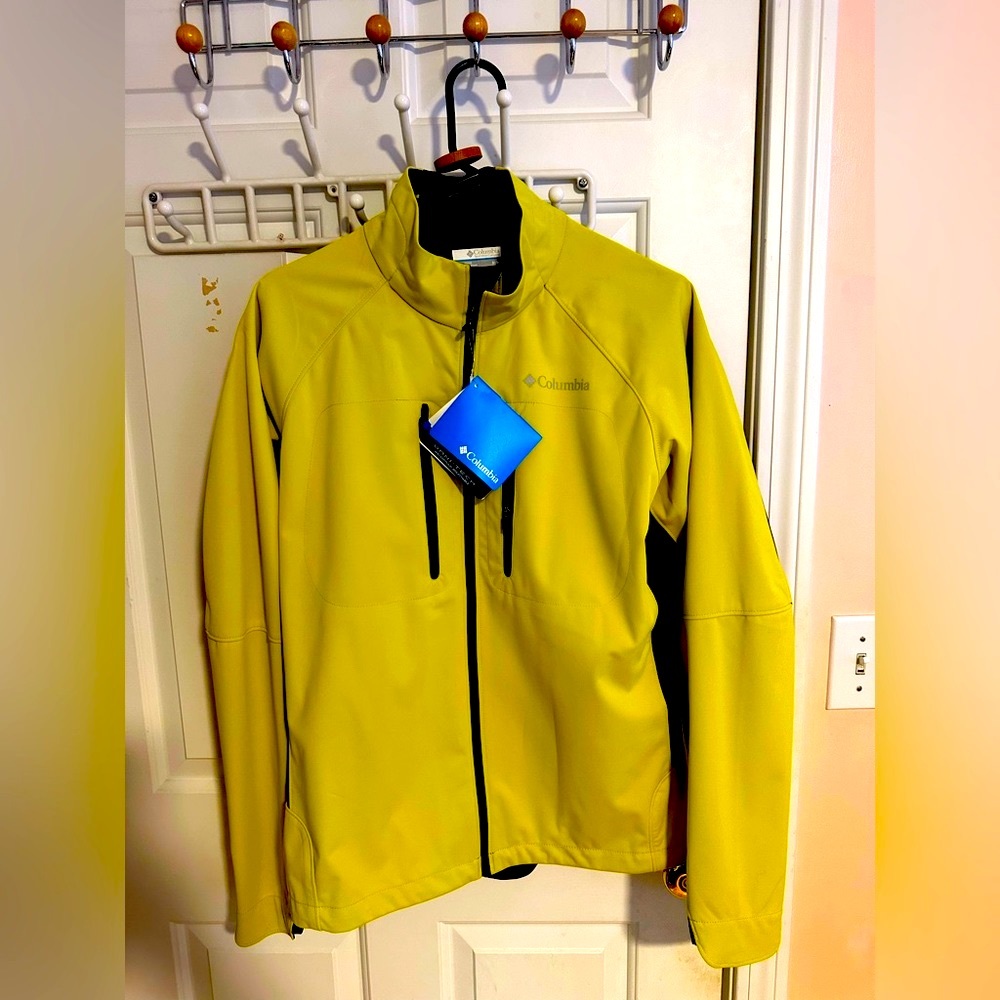 Brand new size M Columbia jacket